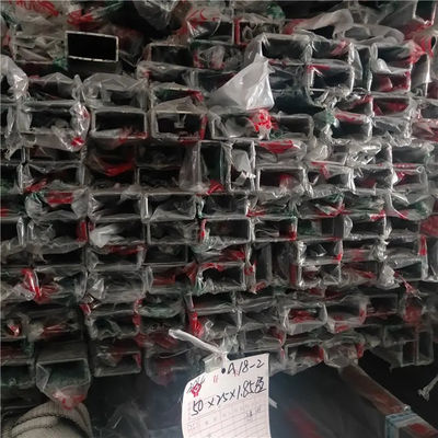Black Grey Rectangular Steel Pipe 600 X 600MM Customization Seamless Black Iron Pipe